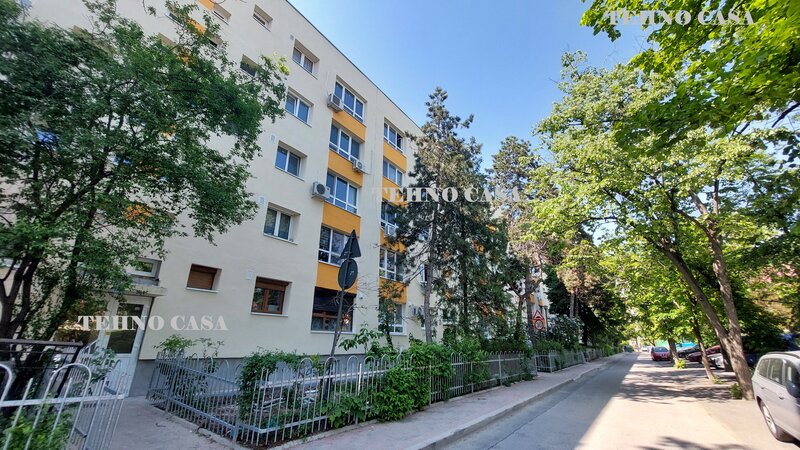 Titan, 550 m de Metrou 1 Decembrie | 4 camere, 90mp, 2/4, bloc reabilitat
