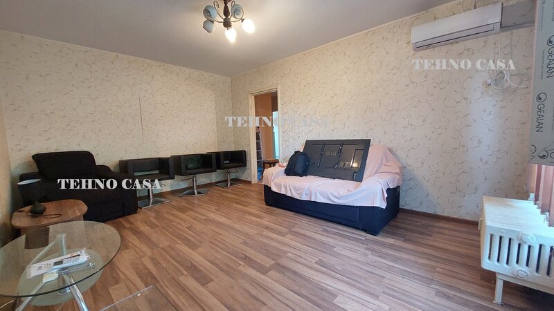 Titan, 550 m de Metrou 1 Decembrie | 4 camere, 90mp, 2/4, bloc reabilitat