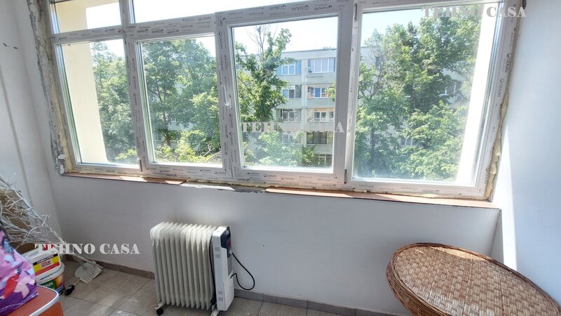 Titan, 550 m de Metrou 1 Decembrie | 4 camere, 90mp, 2/4, bloc reabilitat