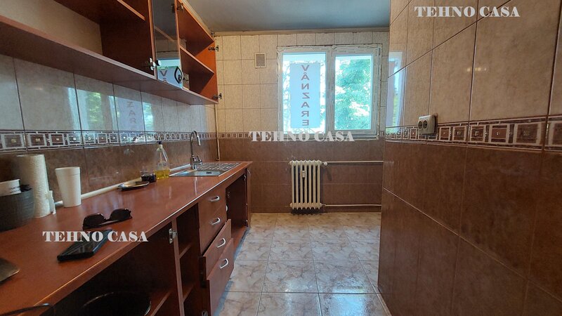 Titan, 550 m de Metrou 1 Decembrie | 4 camere, 90mp, 2/4, bloc reabilitat